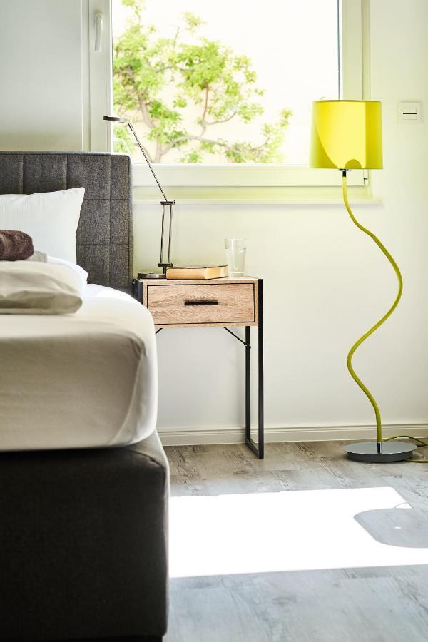 Primera Zimmer Mit Gemeinschaftsbad Зинген Екстериор снимка