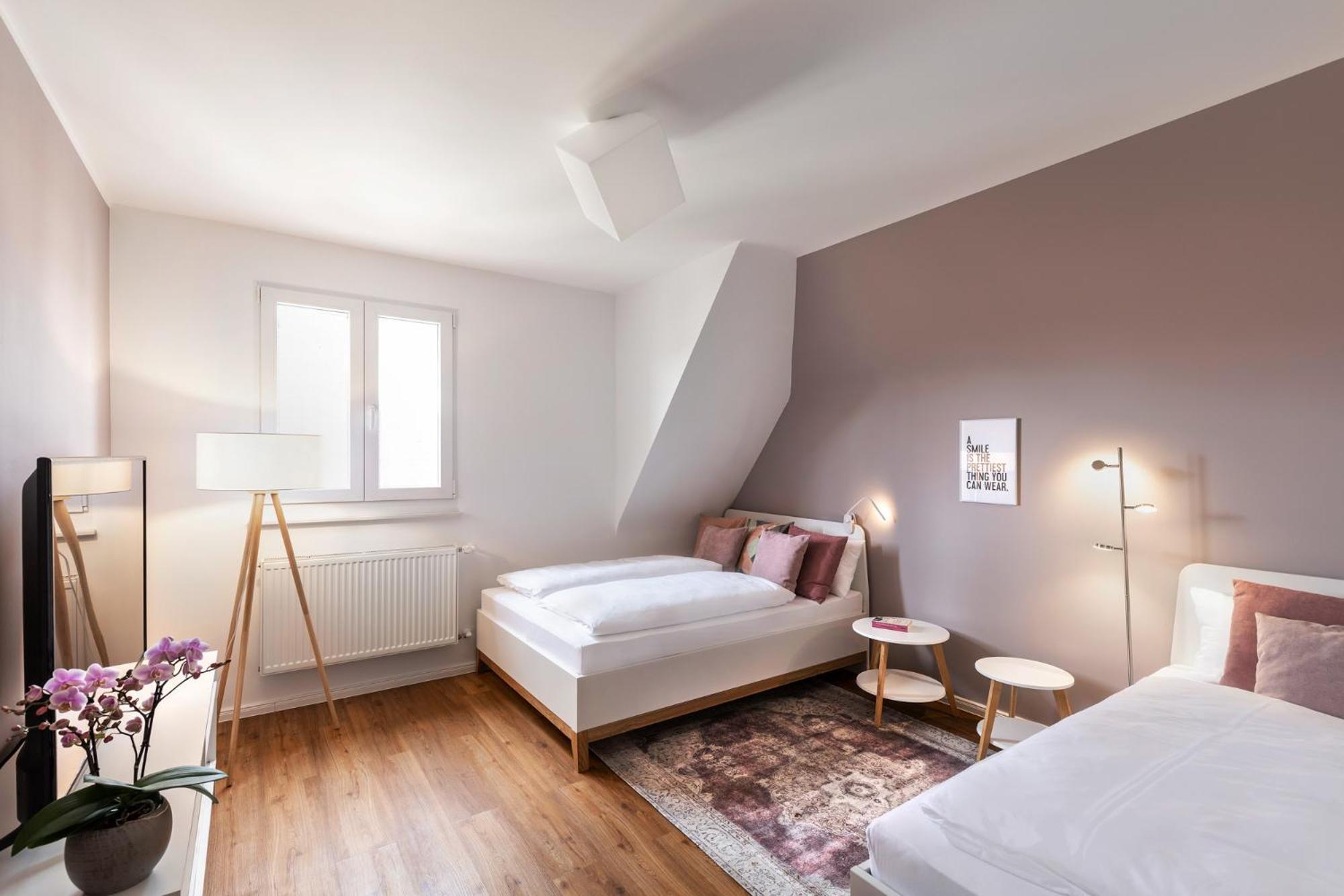 Primera Zimmer Mit Gemeinschaftsbad Зинген Екстериор снимка