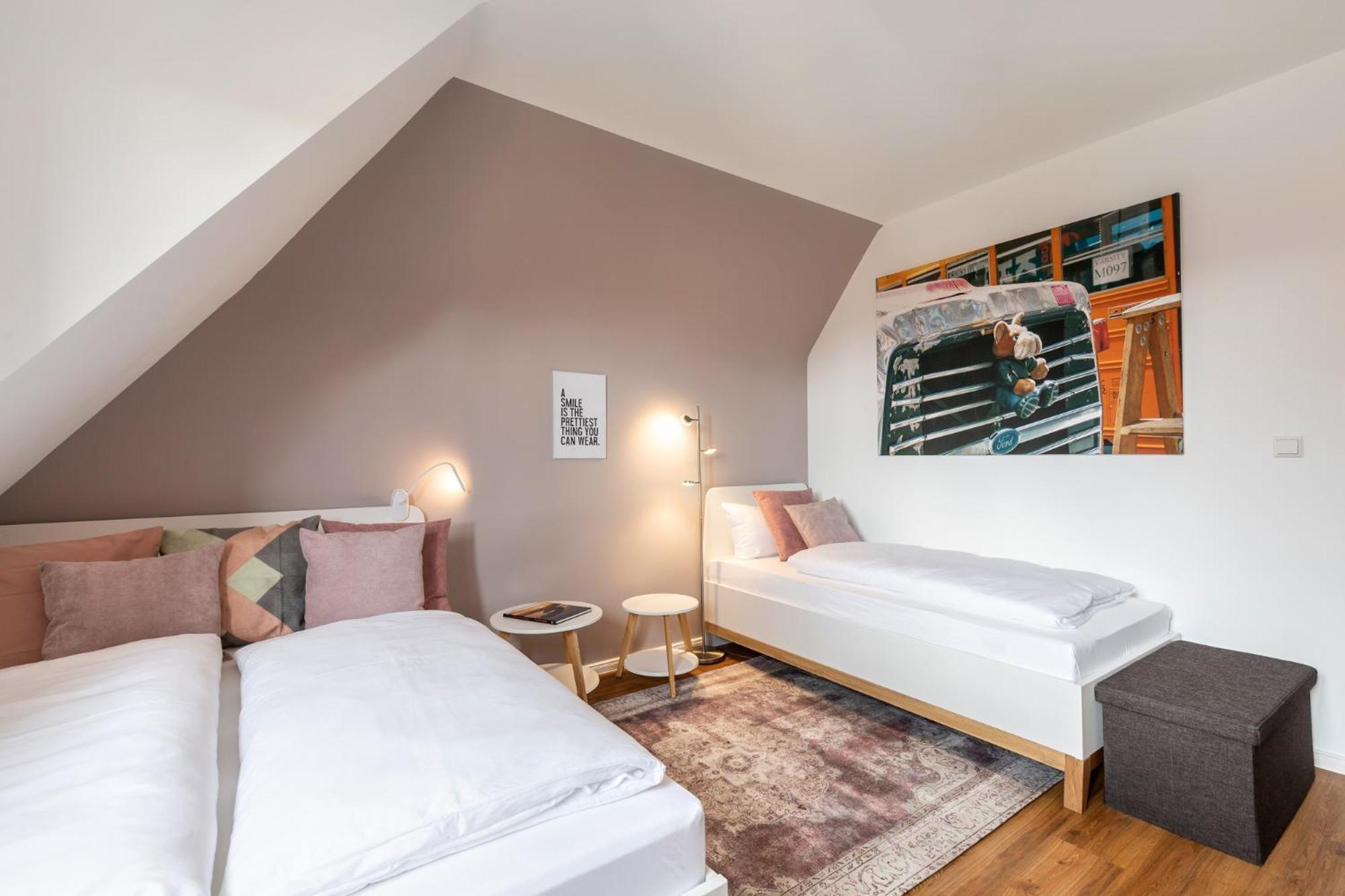 Primera Zimmer Mit Gemeinschaftsbad Зинген Екстериор снимка